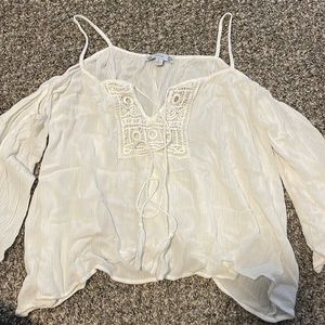Women’s shirt size small